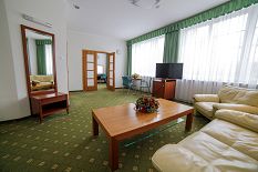 pokoje zamek dolny apartamenty (18).jpg