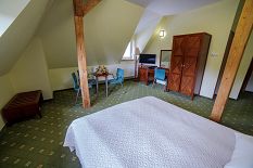pokoje zamek dolny apartamenty (12).jpg
